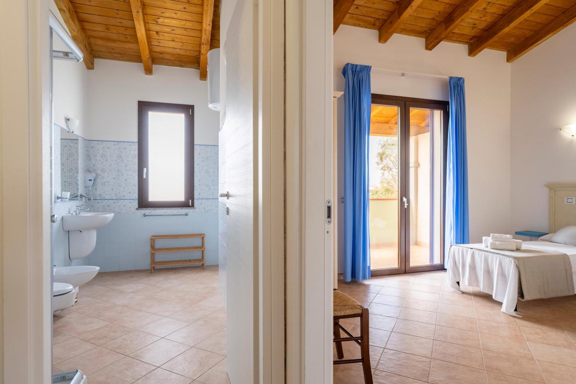 Mimose Village 4*