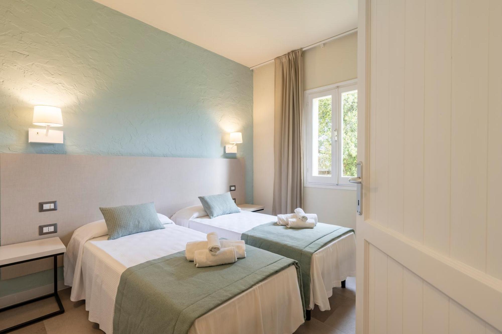 Hotel Mimose Village 4*